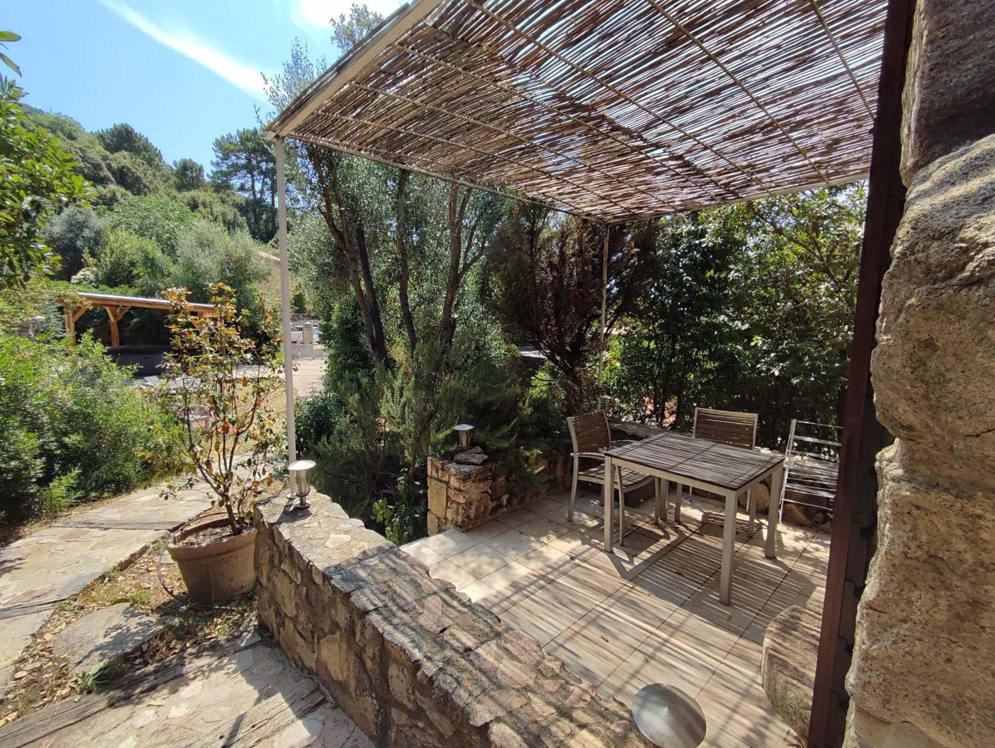 Entre Mer & Maquis, L'Ame De La Corse En Gites De Charme Avec Jacuzzi, Proche Ajaccio Peri Стая снимка